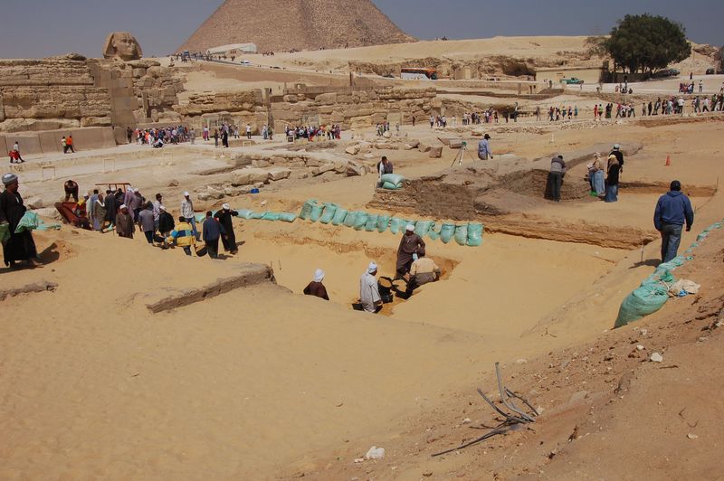 sphinx and sphinx wall