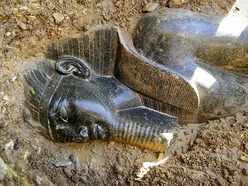statue of amenhotep